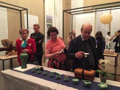 龙坞茶镇茶香飘法兰西，文旅融合海外推广新篇章